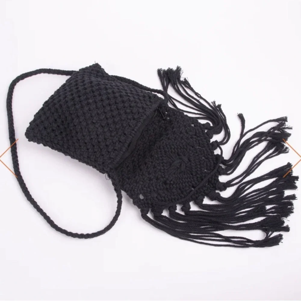 MACRAME SMALL BLACK PURSE WITH FLAP AND FRINGE